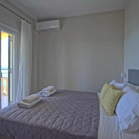 Beachfront Villa Seasun By Posarellivillas Agios Spyridon  Bagian luar foto