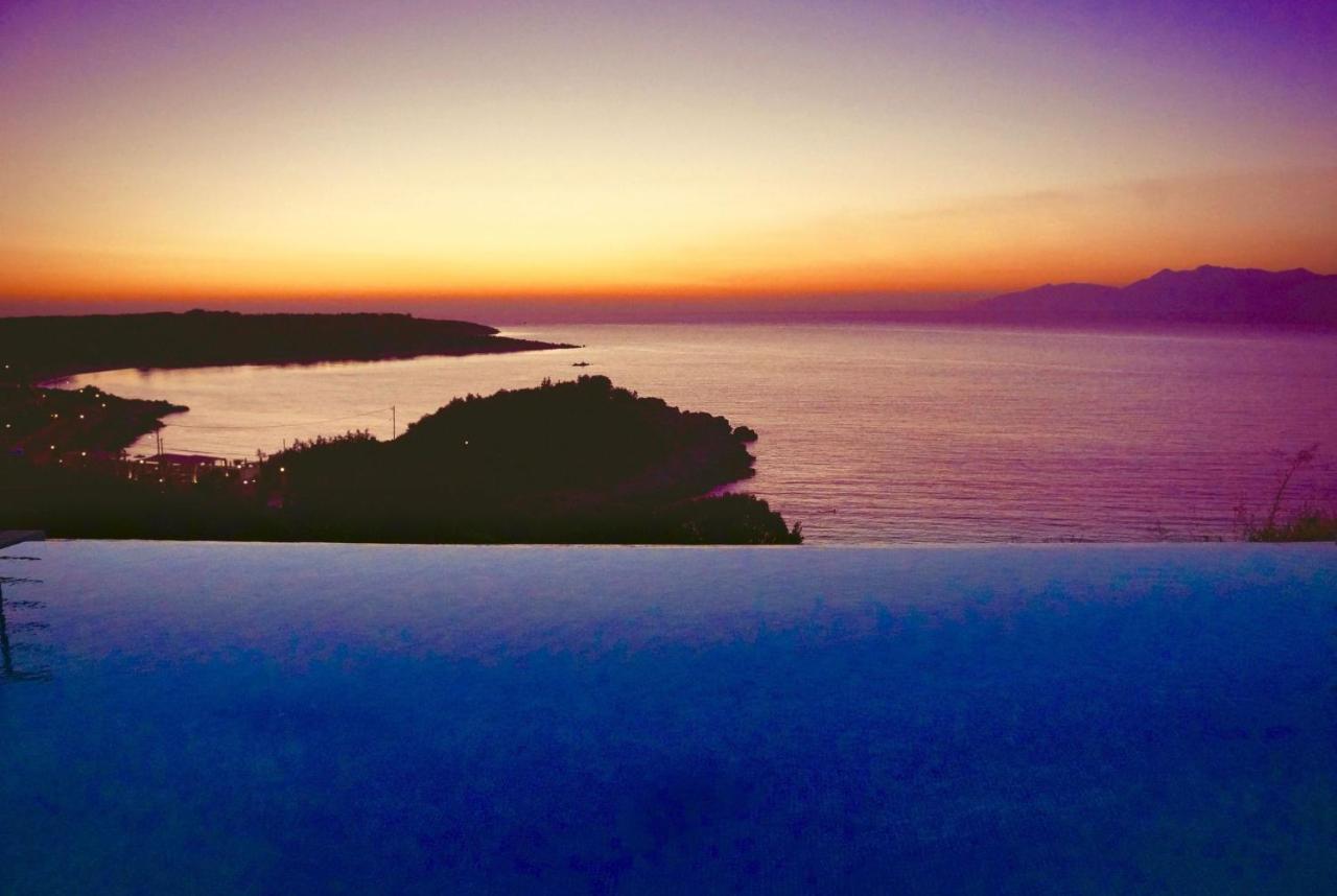Beachfront Villa Seasun By Posarellivillas Agios Spyridon  Bagian luar foto