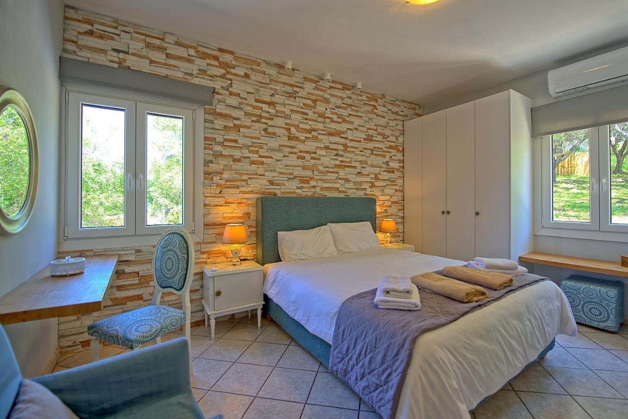 Beachfront Villa Seasun By Posarellivillas Agios Spyridon  Bagian luar foto