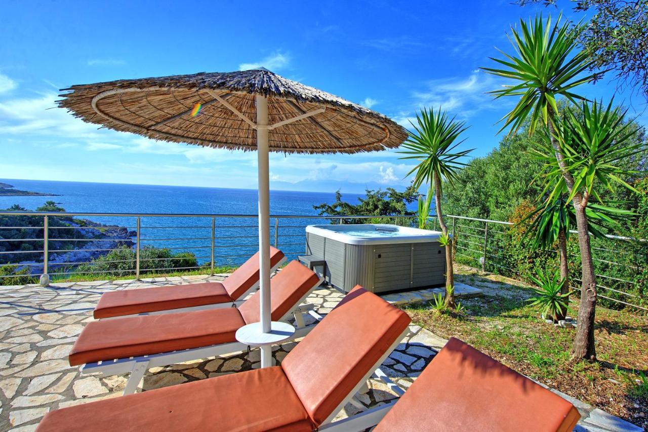 Beachfront Villa Seasun By Posarellivillas Agios Spyridon  Bagian luar foto