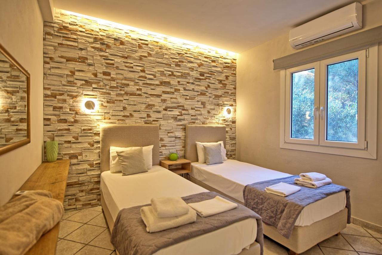 Beachfront Villa Seasun By Posarellivillas Agios Spyridon  Bagian luar foto