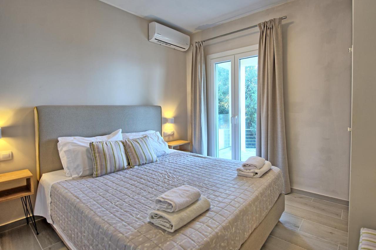 Beachfront Villa Seasun By Posarellivillas Agios Spyridon  Bagian luar foto